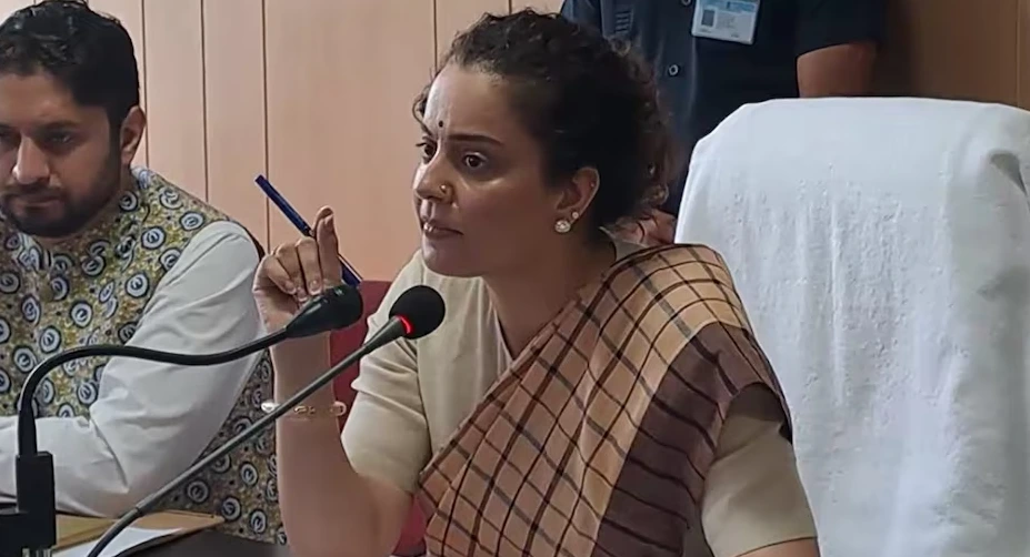 Kangana Ranaut Mandi MPLADS Meeting: 'फालतू जुमले मत दो', अफसरों पर भड़कीं कंगना